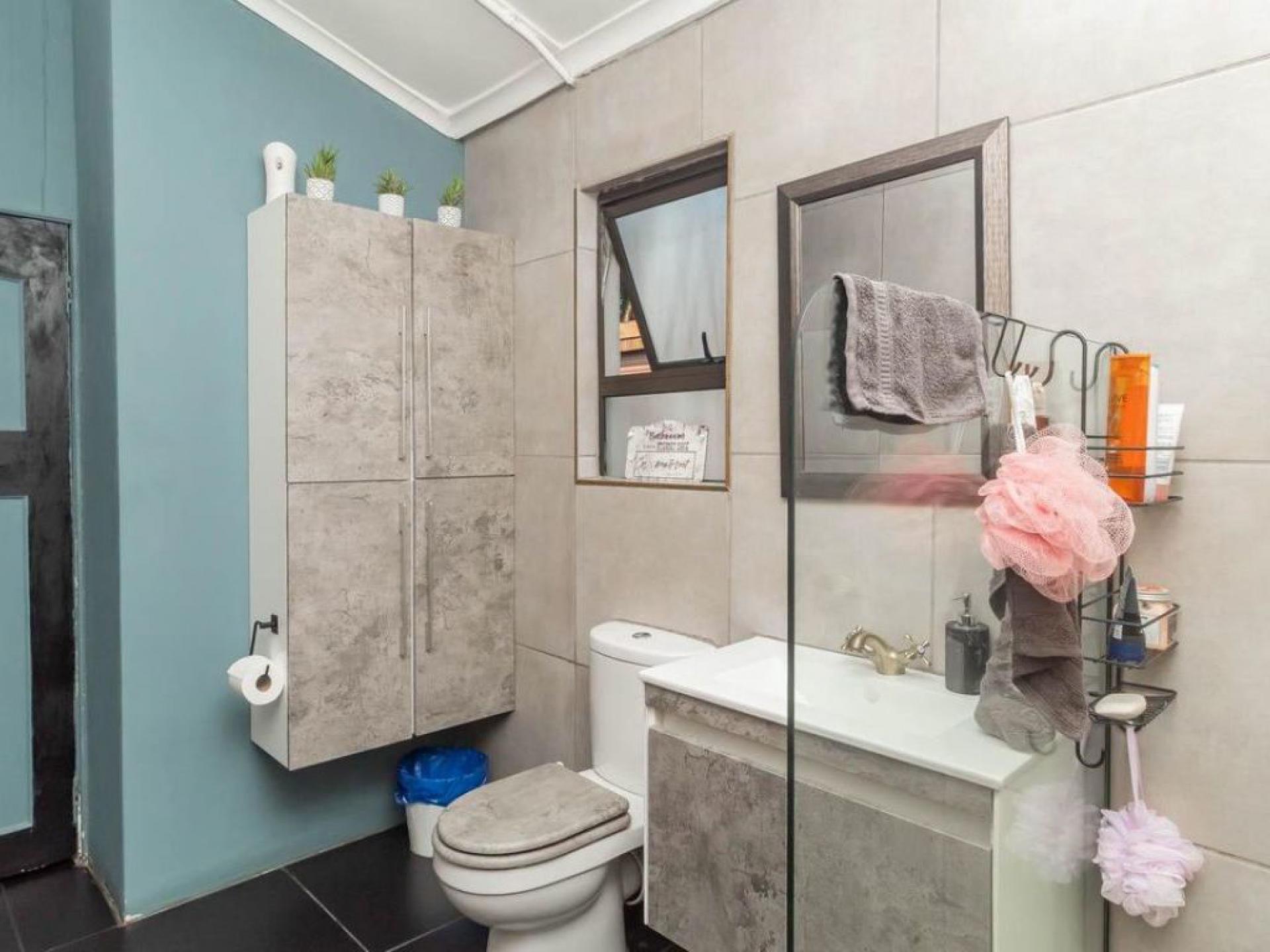  of property in Parow Central