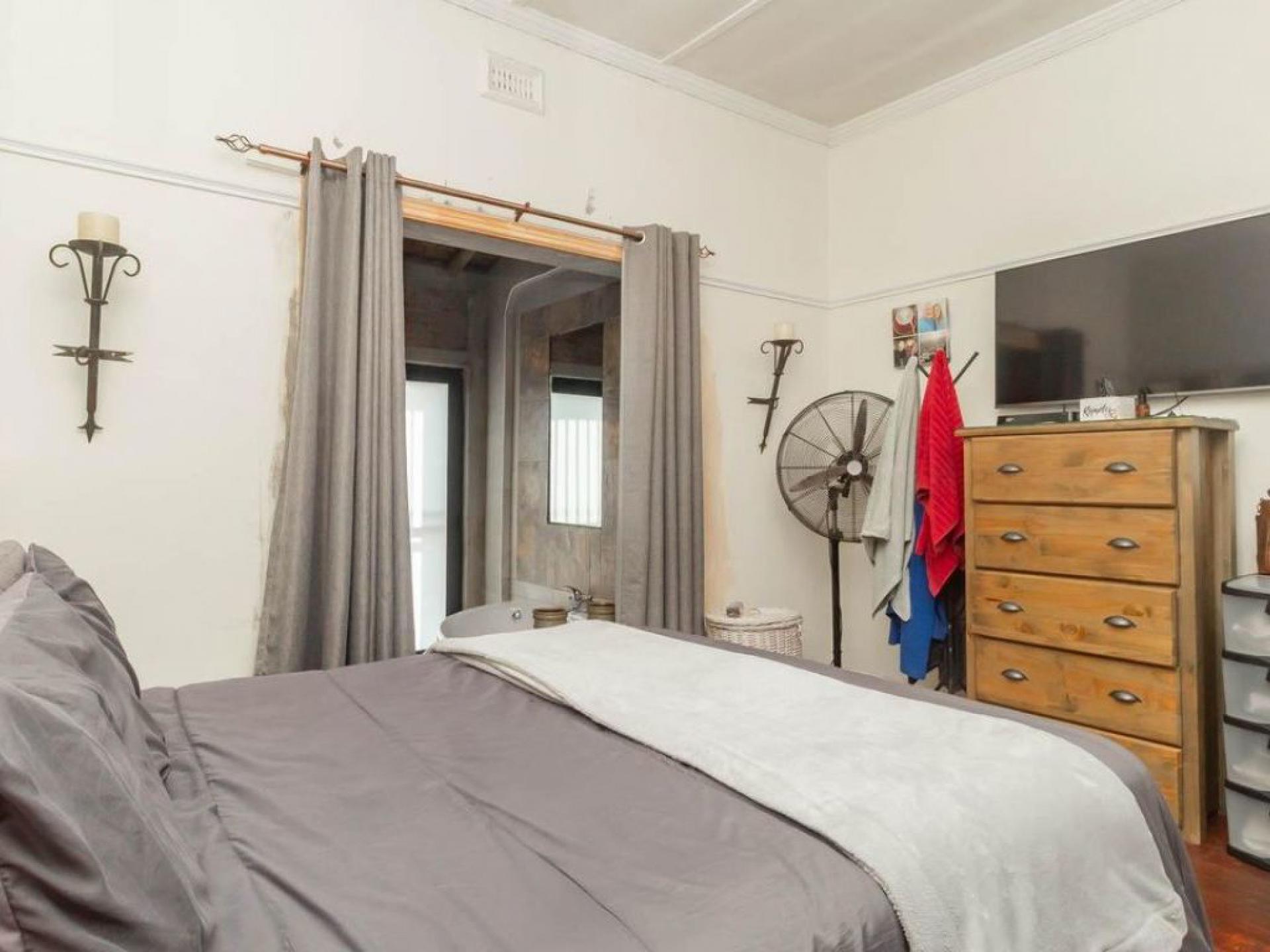  of property in Parow Central