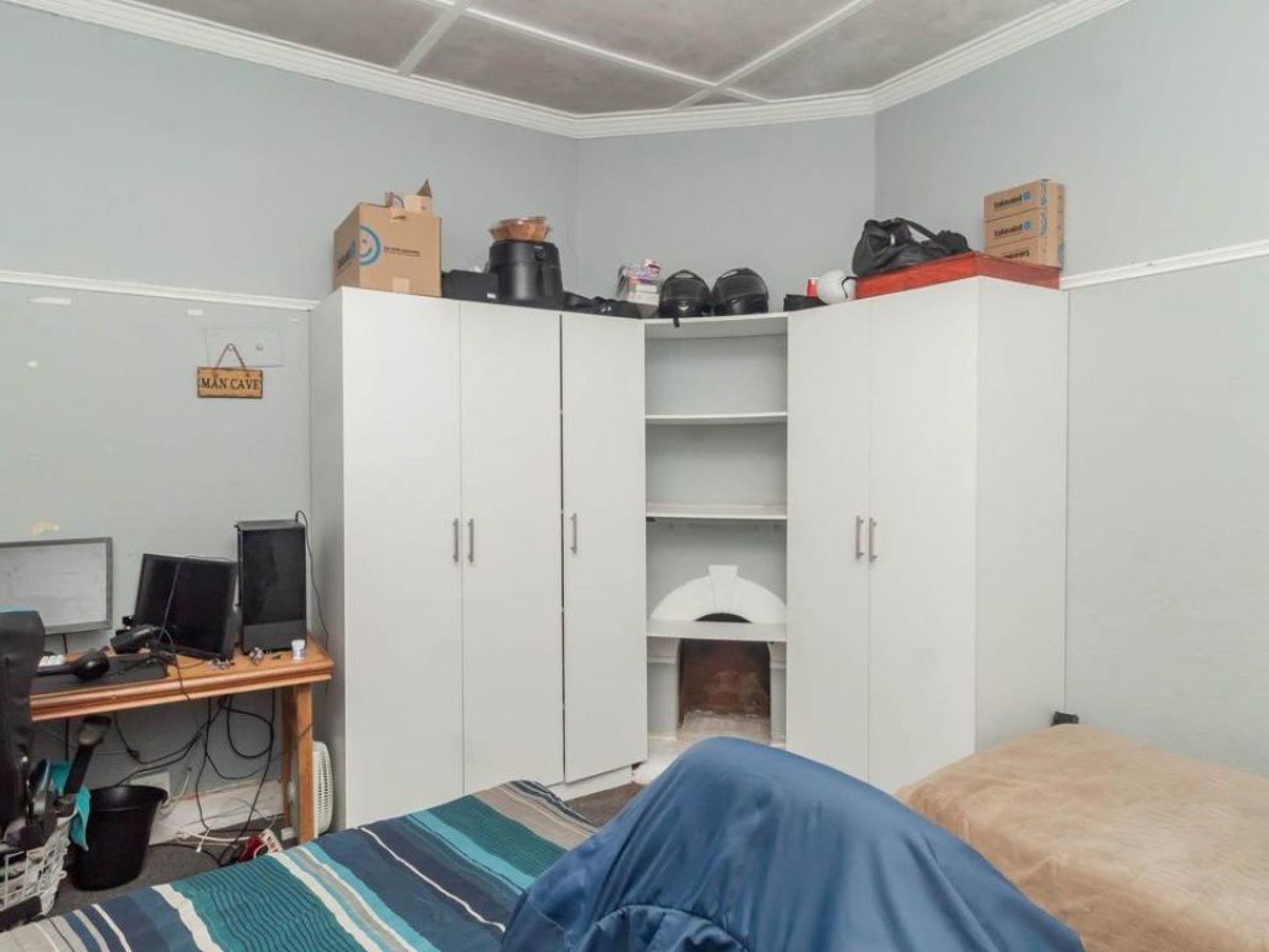  of property in Parow Central