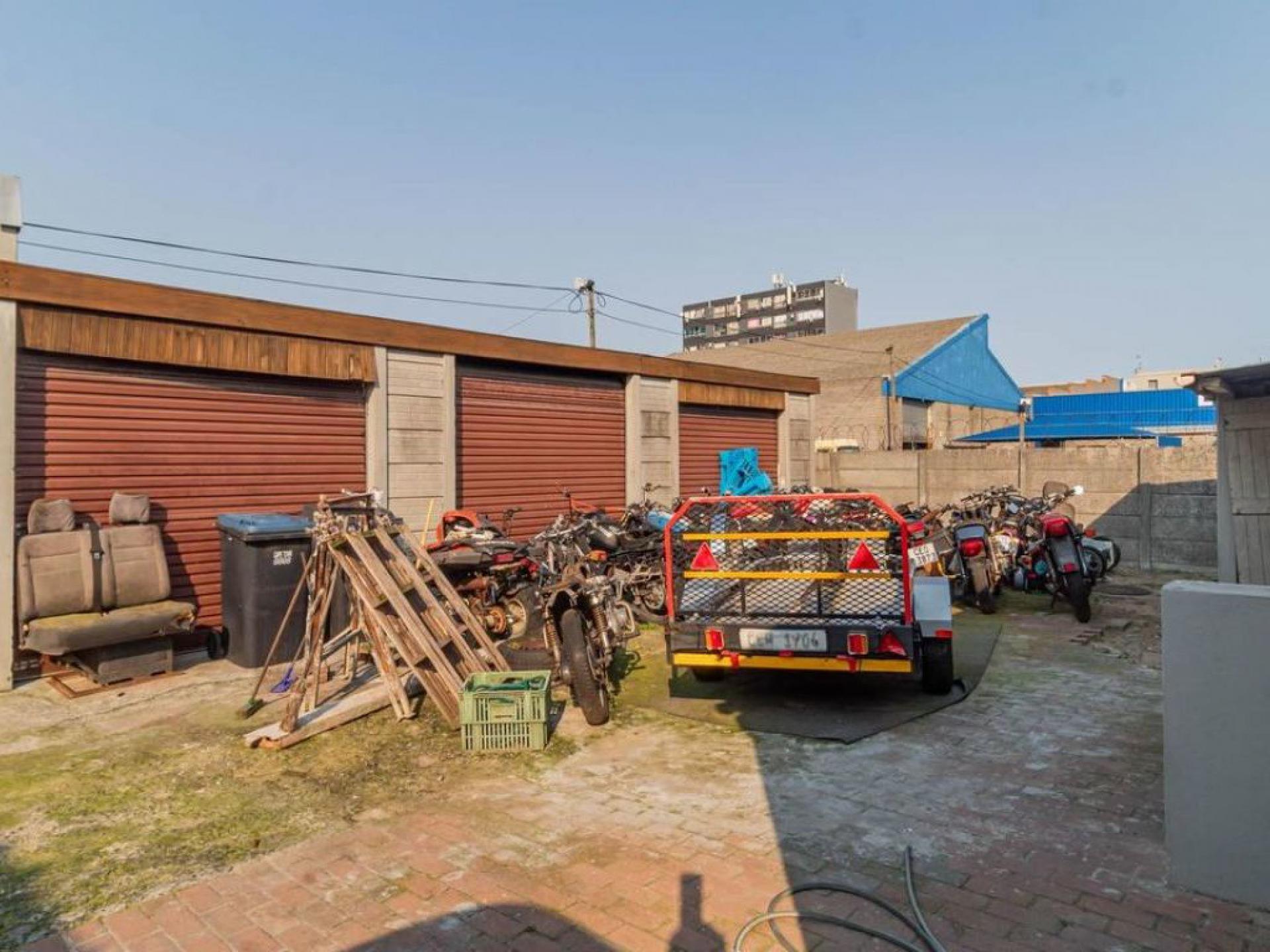  of property in Parow Central