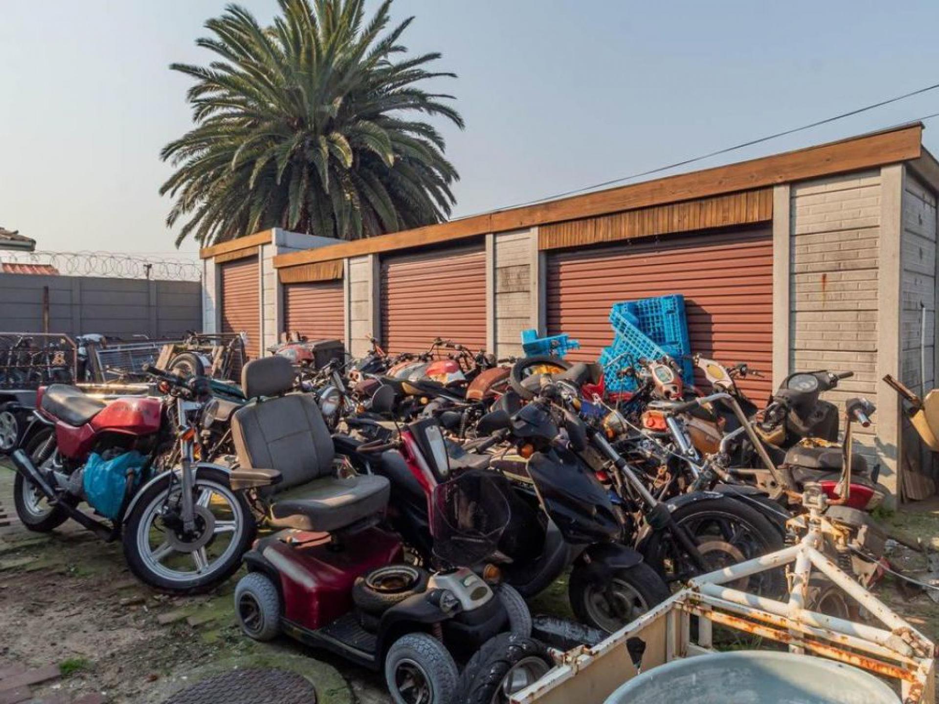  of property in Parow Central