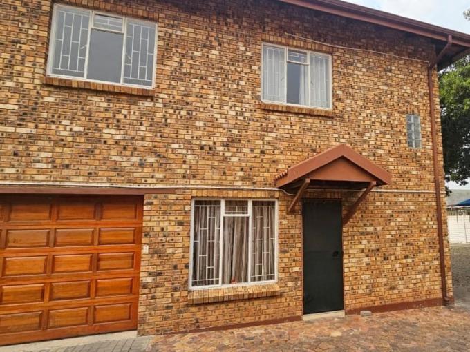 3 Bedroom Simplex for Sale For Sale in Rustenburg - MR692045
