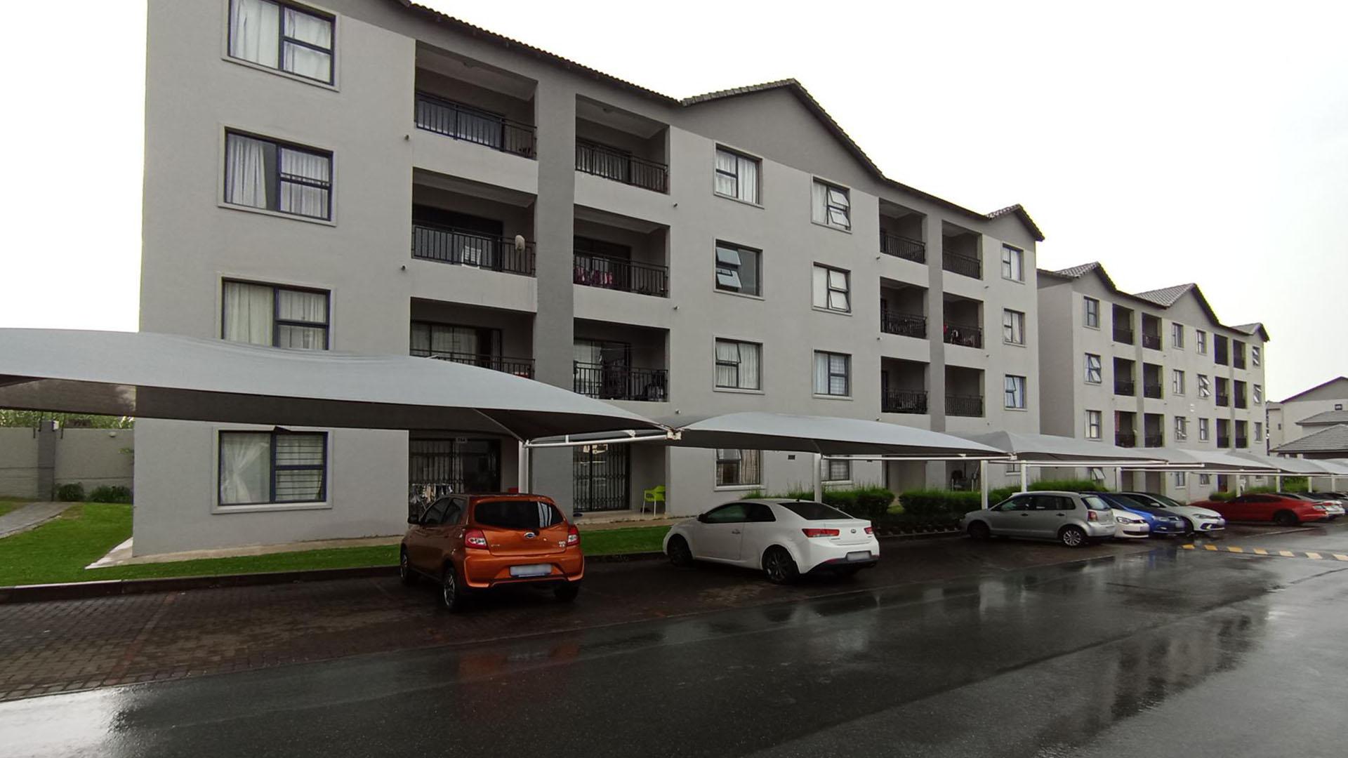 Front View of property in Erand Gardens