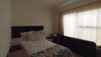 Bed Room 1 - 11 square meters of property in Erand Gardens