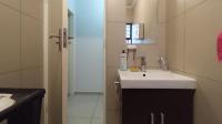 Bathroom 1 - 5 square meters of property in Erand Gardens