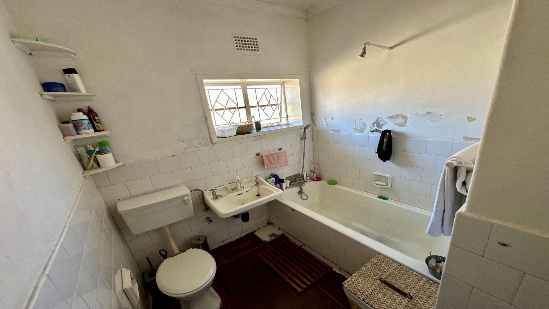 Bathroom 1 of property in Ehrlich Park