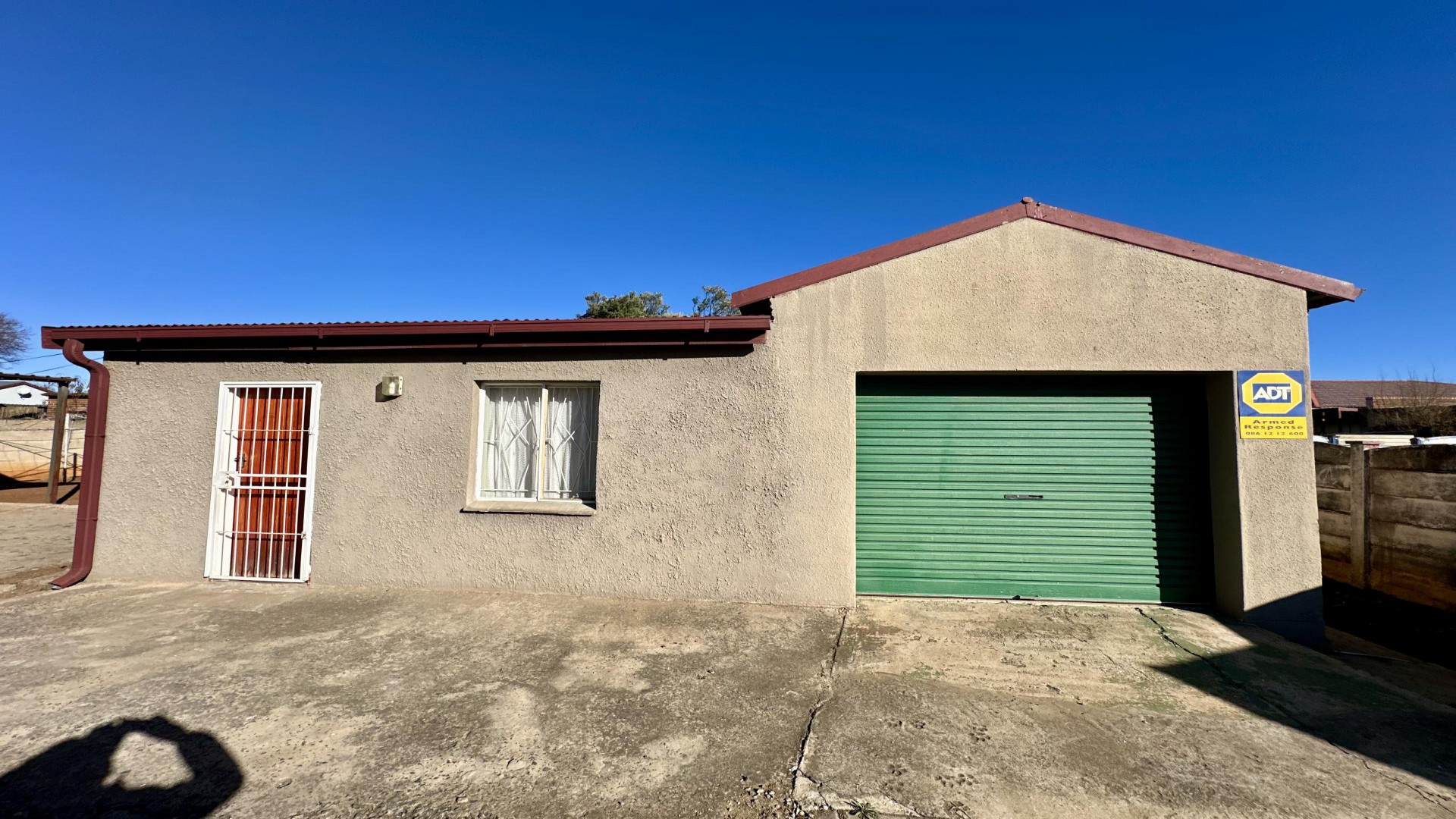 Garage of property in Ehrlich Park