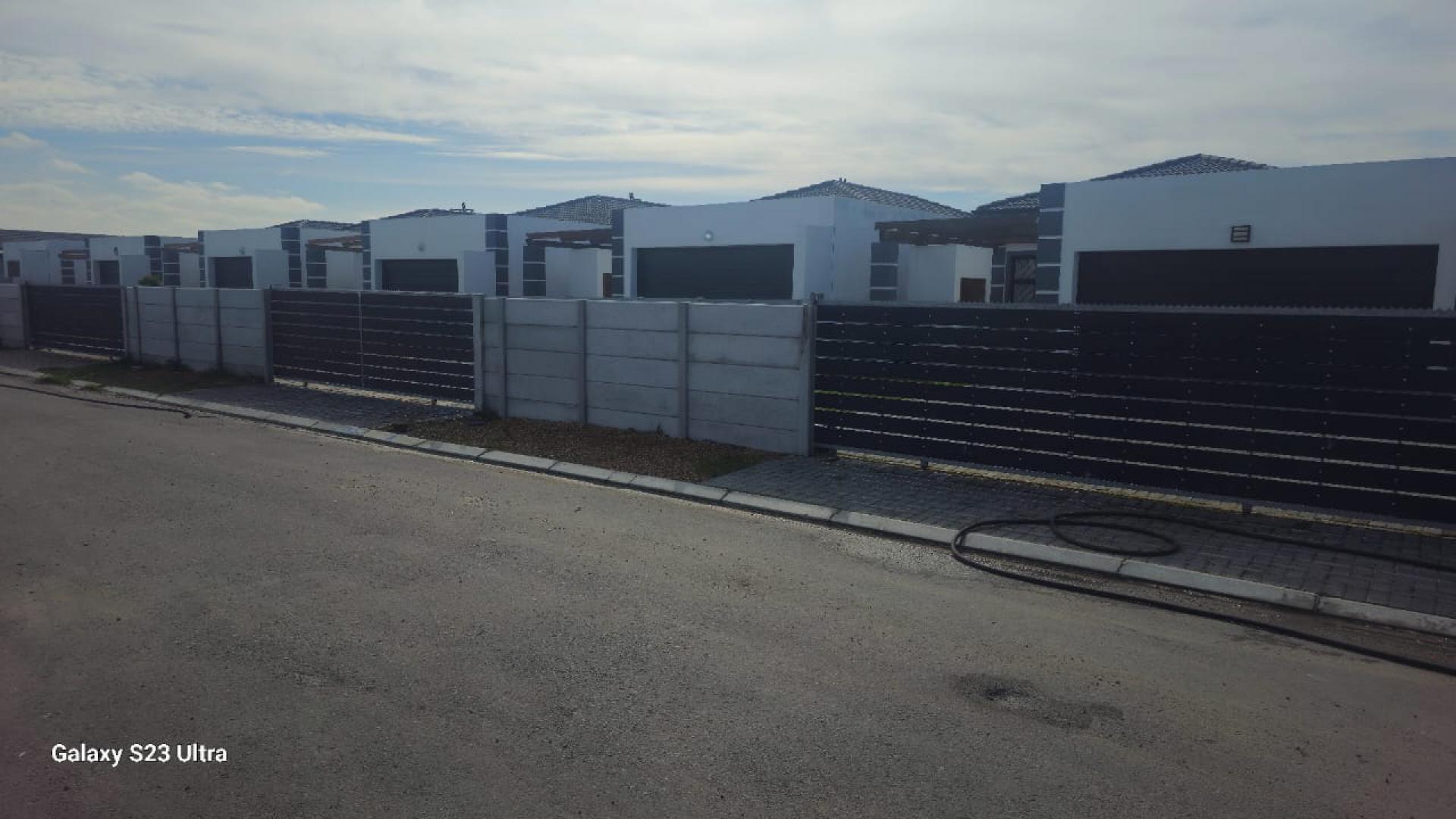  of property in Blue Downs