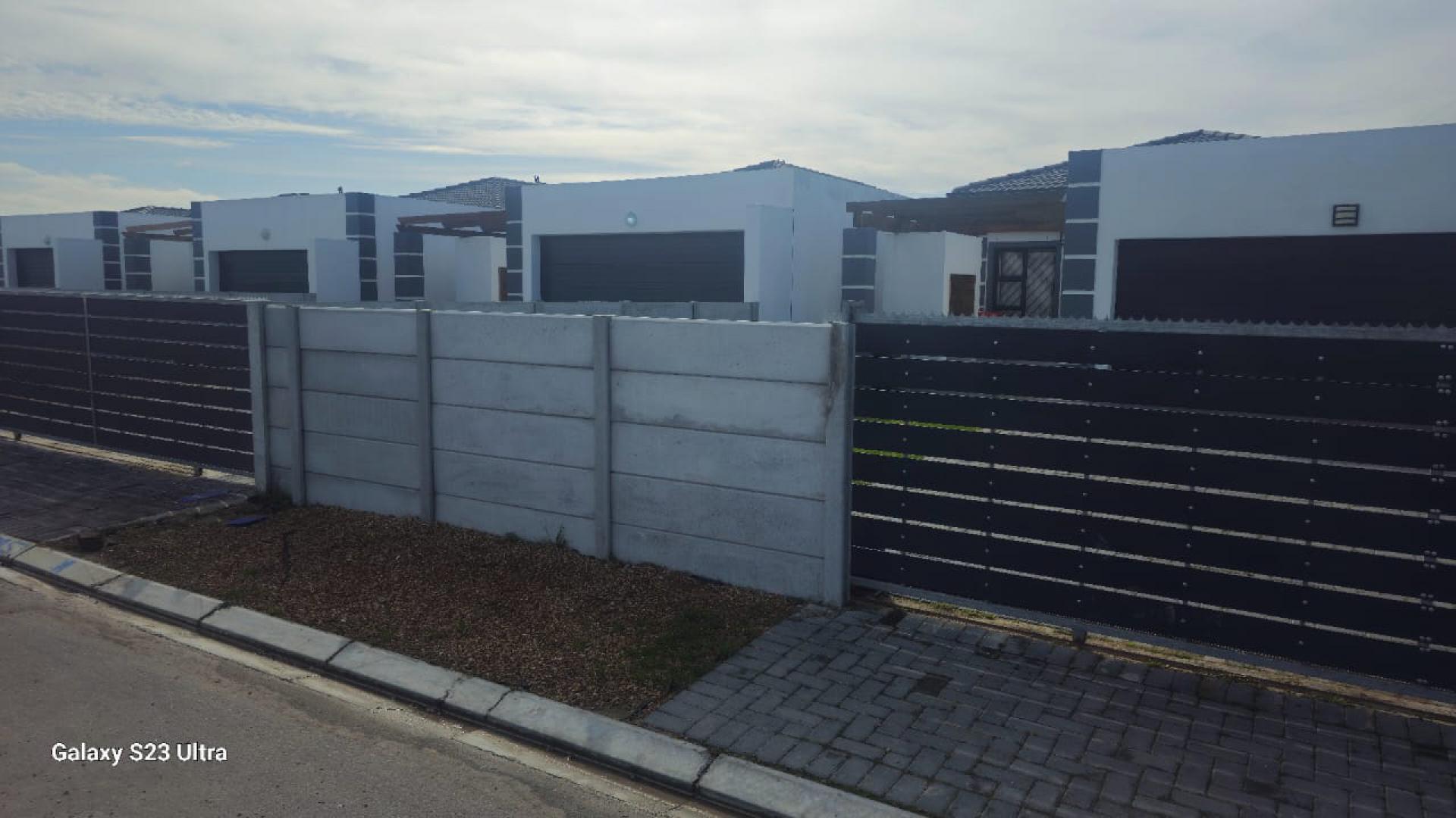  of property in Blue Downs