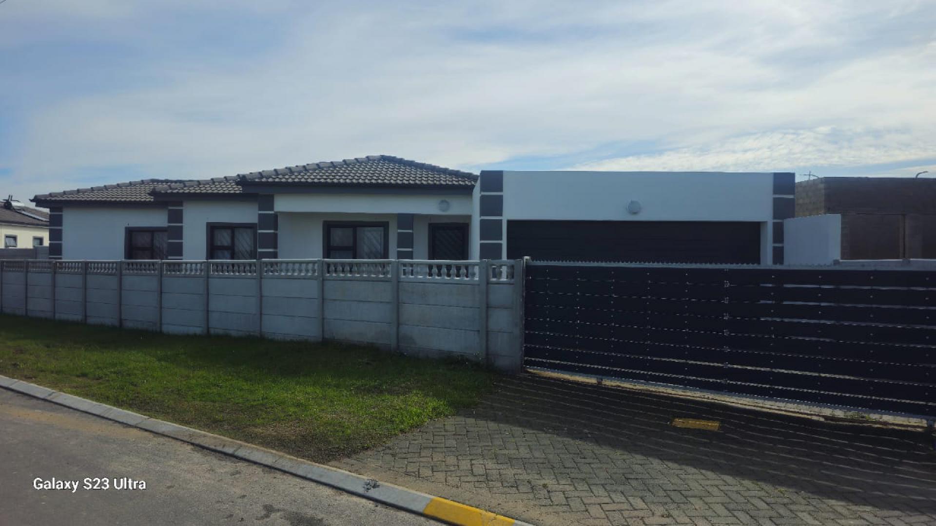  of property in Blue Downs