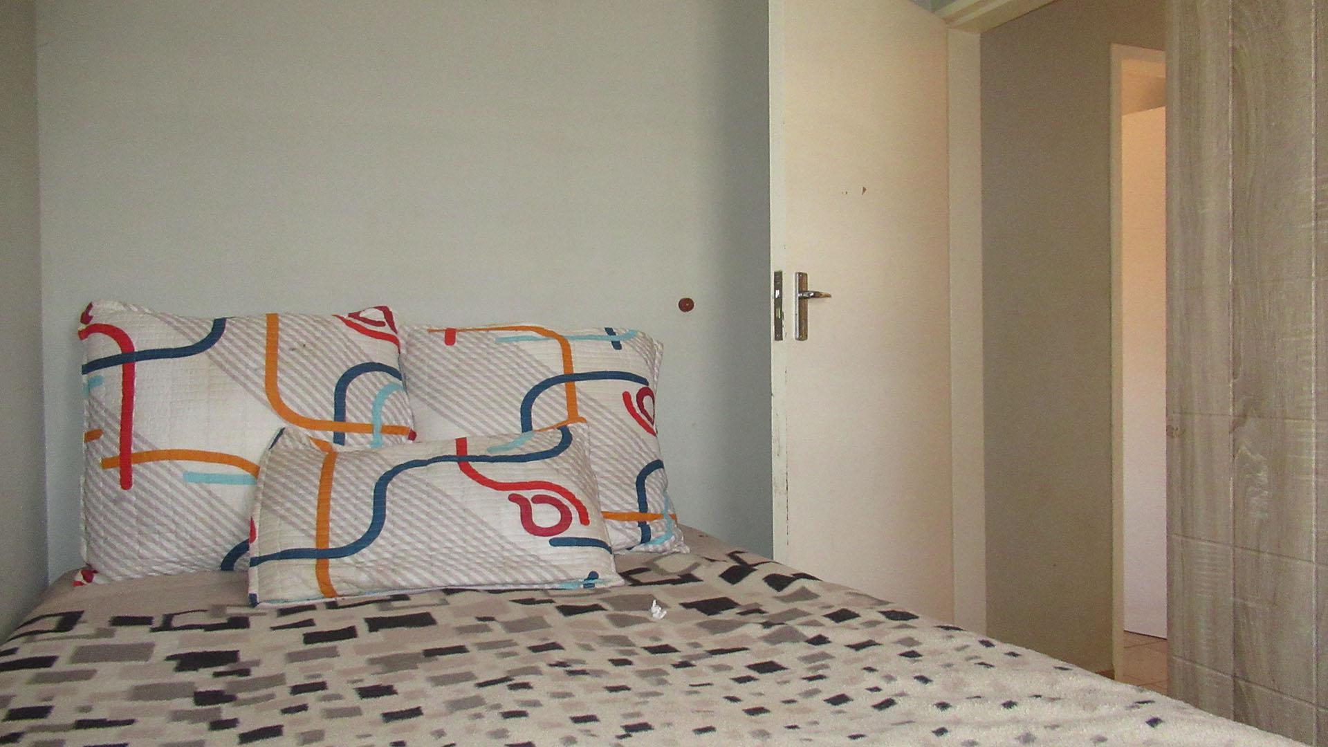 Bed Room 2 - 7 square meters of property in Protea Glen
