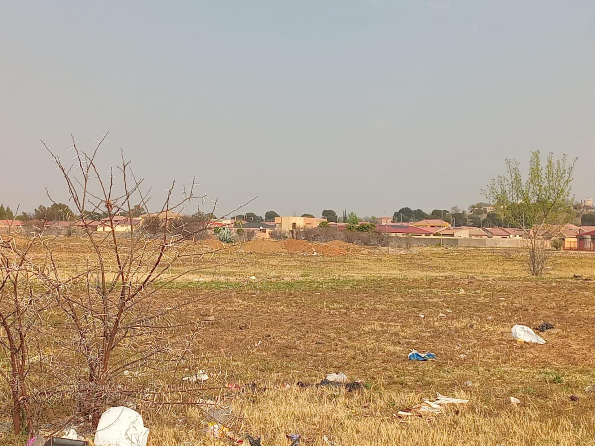  of property in Vista Park