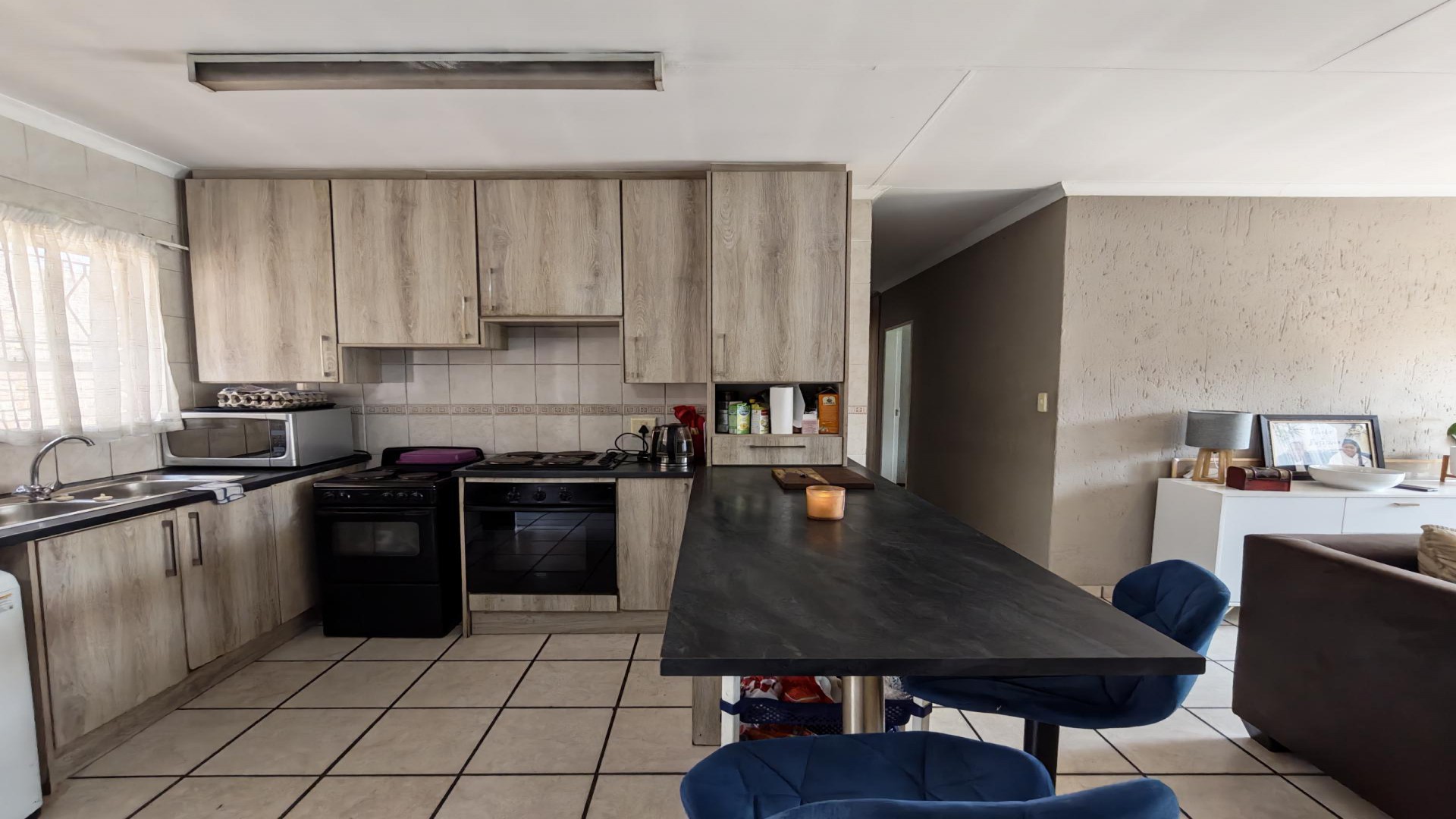 Kitchen of property in Buccleuch