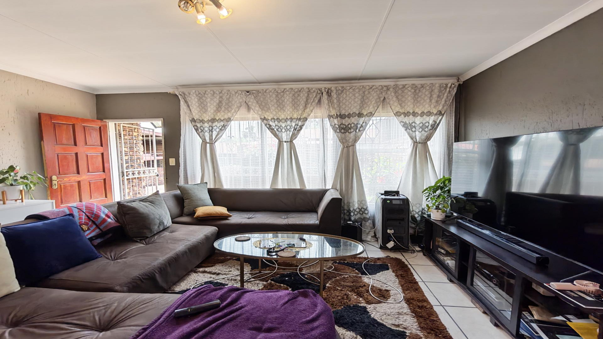 Lounges of property in Buccleuch