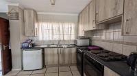 Kitchen of property in Buccleuch