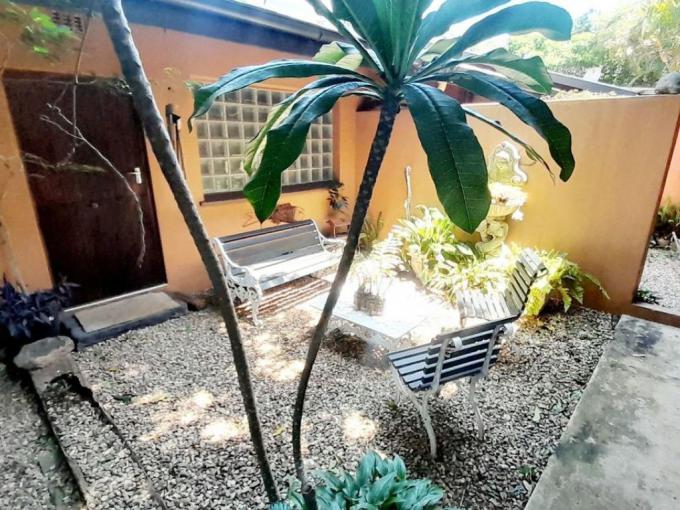 3 Bedroom House for Sale For Sale in La Lucia - MR692139