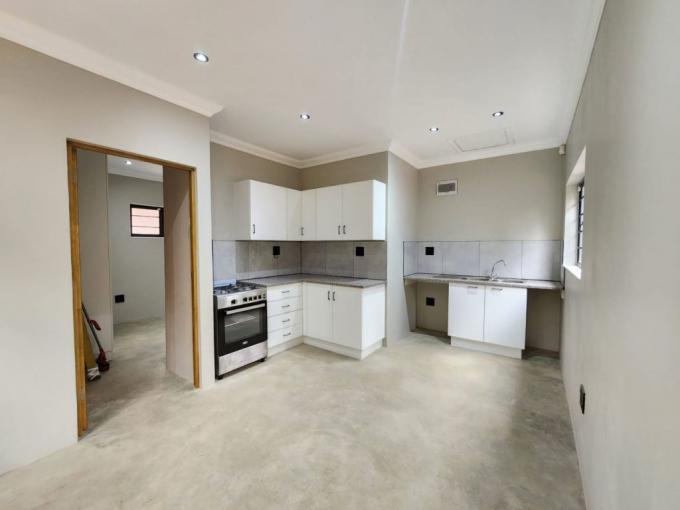 1 Bedroom Apartment to Rent in Hillcrest - KZN - Property to rent - MR692149