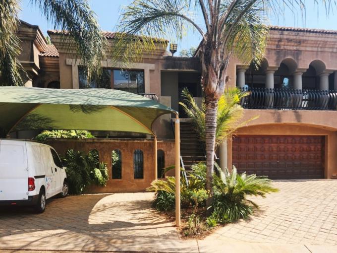 2 Bedroom Apartment to Rent in Waterkloof - Property to rent - MR692172