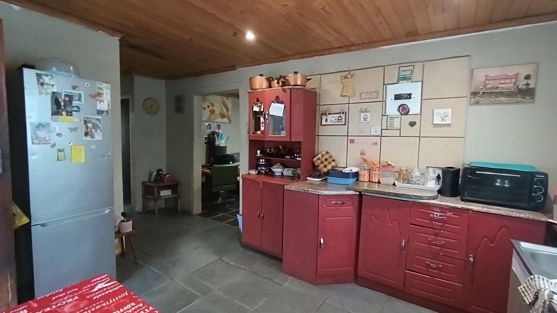 Kitchen - 15 square meters of property in Newton