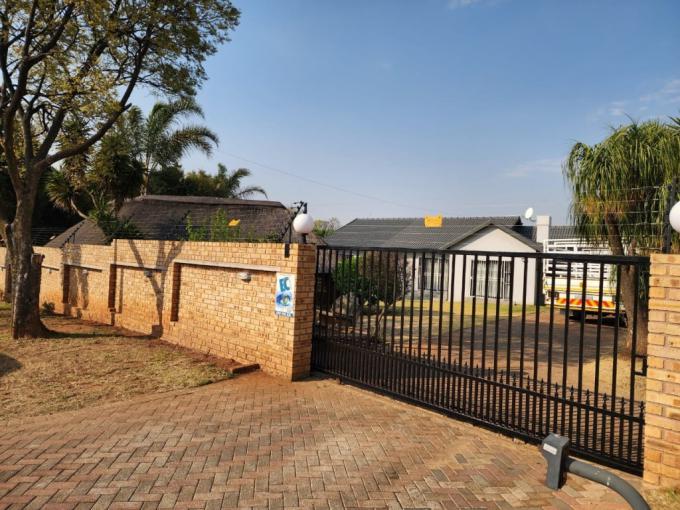 House for Sale For Sale in Bergbron - MR692225