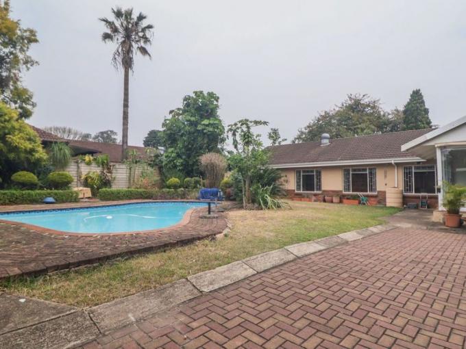4 Bedroom House for Sale For Sale in Hayfields - MR692242