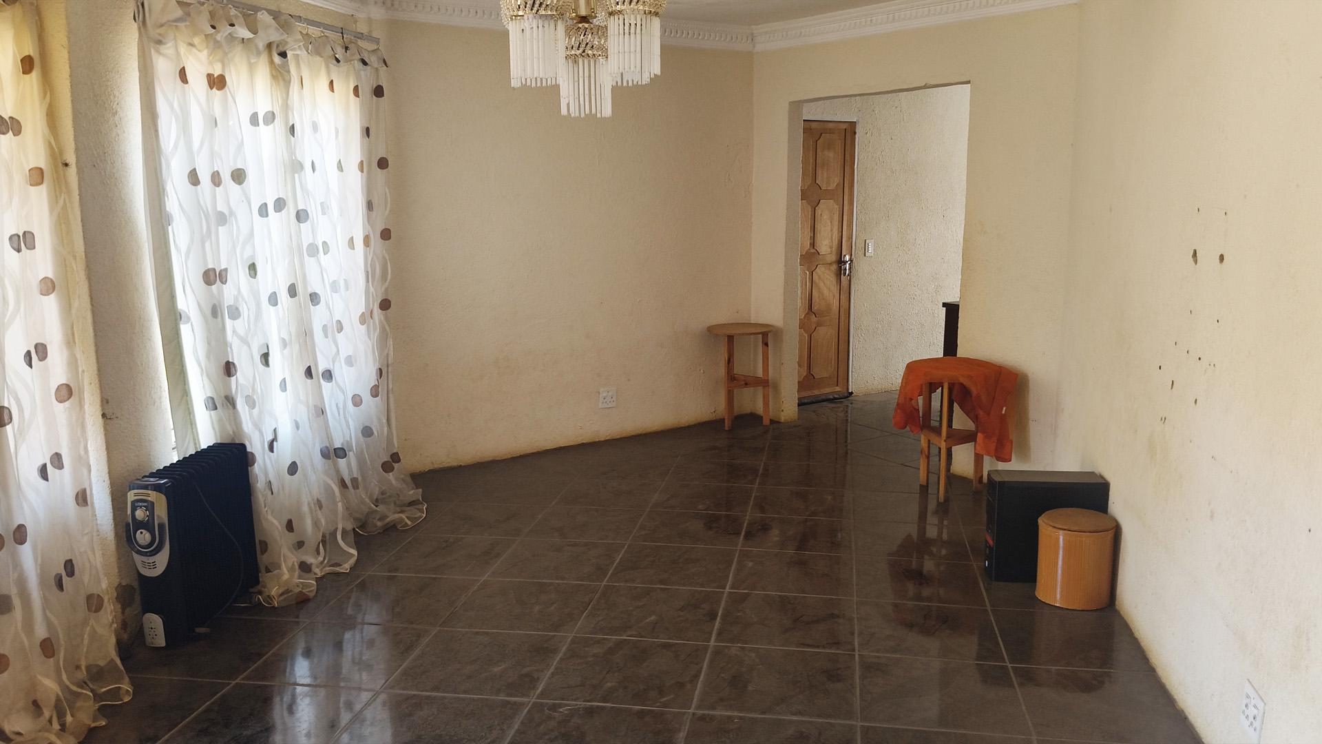 Lounges of property in Rustenburg