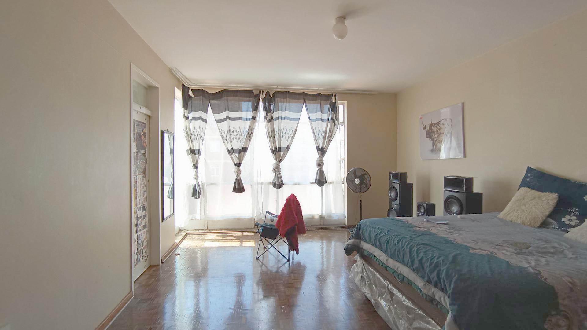 Lounges - 39 square meters of property in Muckleneuk