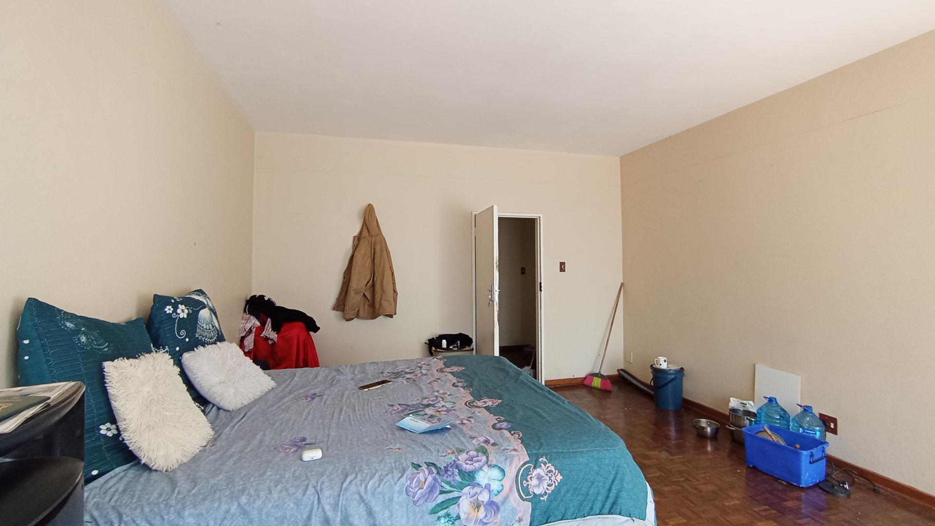 Lounges - 39 square meters of property in Muckleneuk