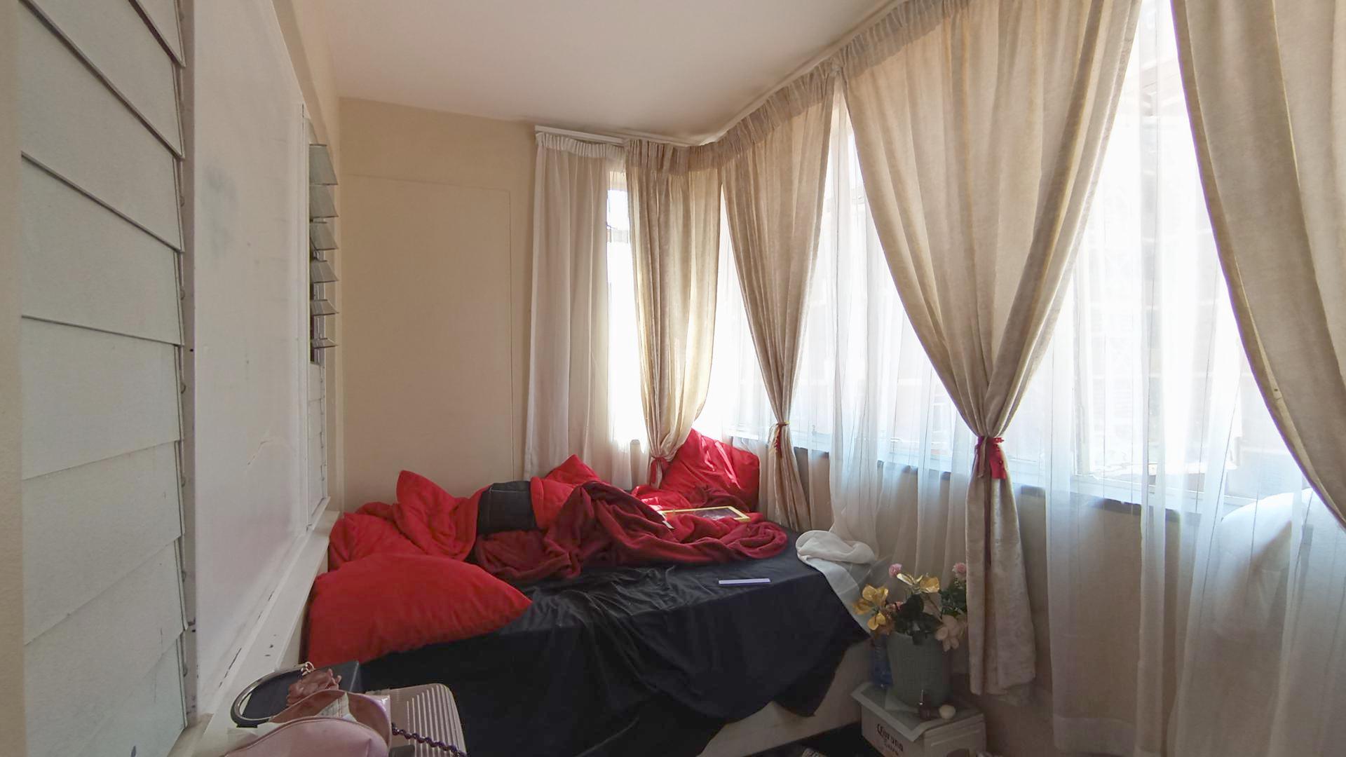 Spaces - 13 square meters of property in Muckleneuk