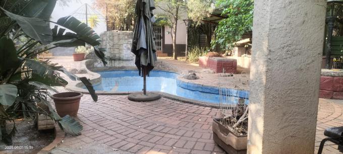 14 Bedroom Guest House for Sale For Sale in Florida - MR692320