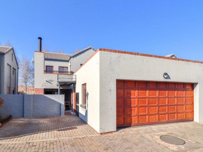 3 Bedroom Simplex for Sale For Sale in Olympus - MR692332
