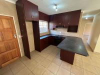  of property in La Hoff