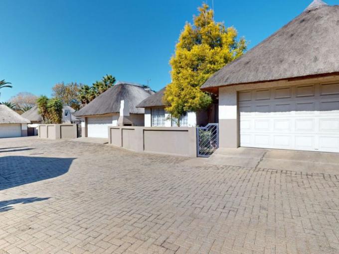 4 Bedroom House for Sale For Sale in Lambton - MR692335