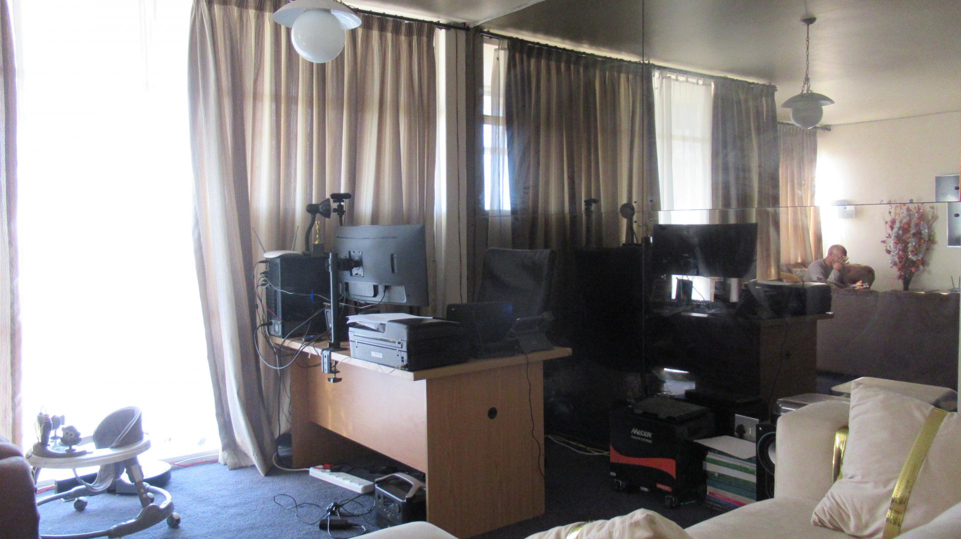 Lounges - 42 square meters of property in Parktown