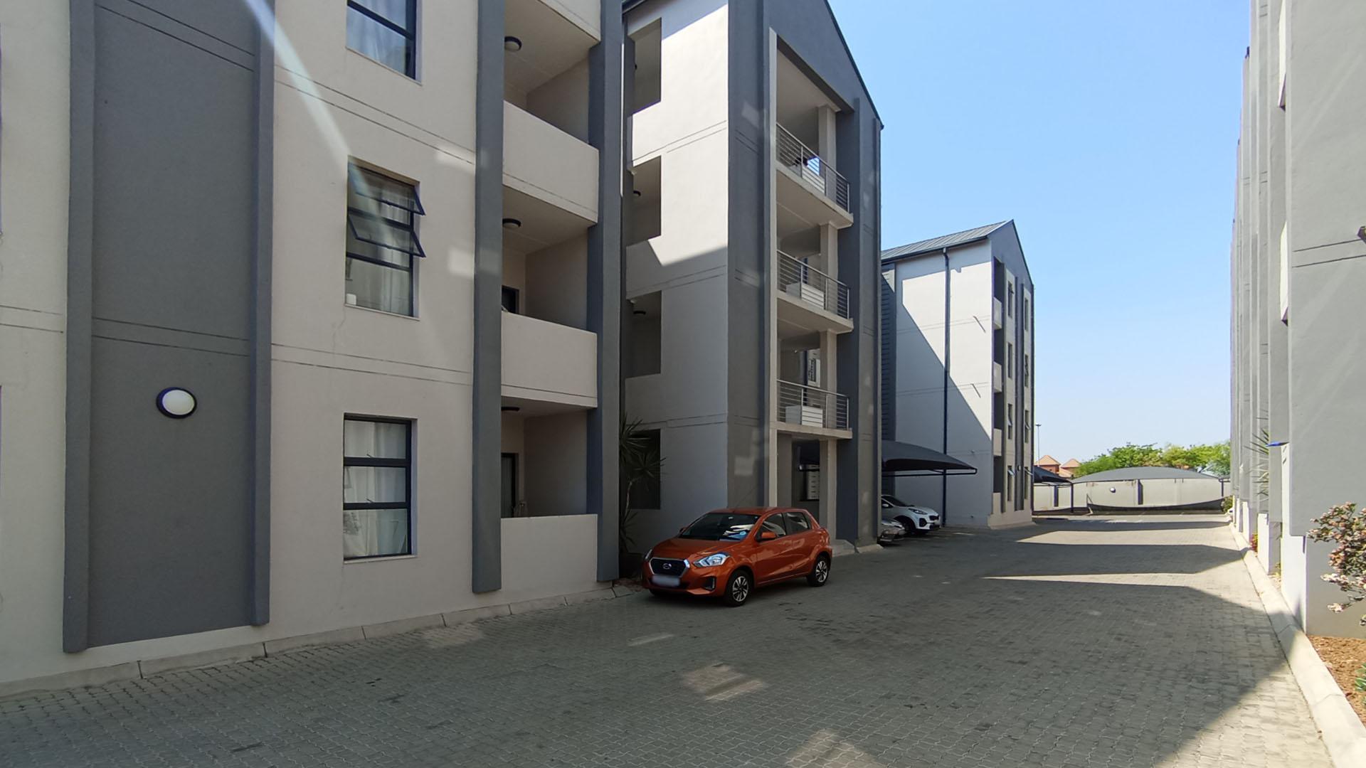 Front View of property in Midridge Park