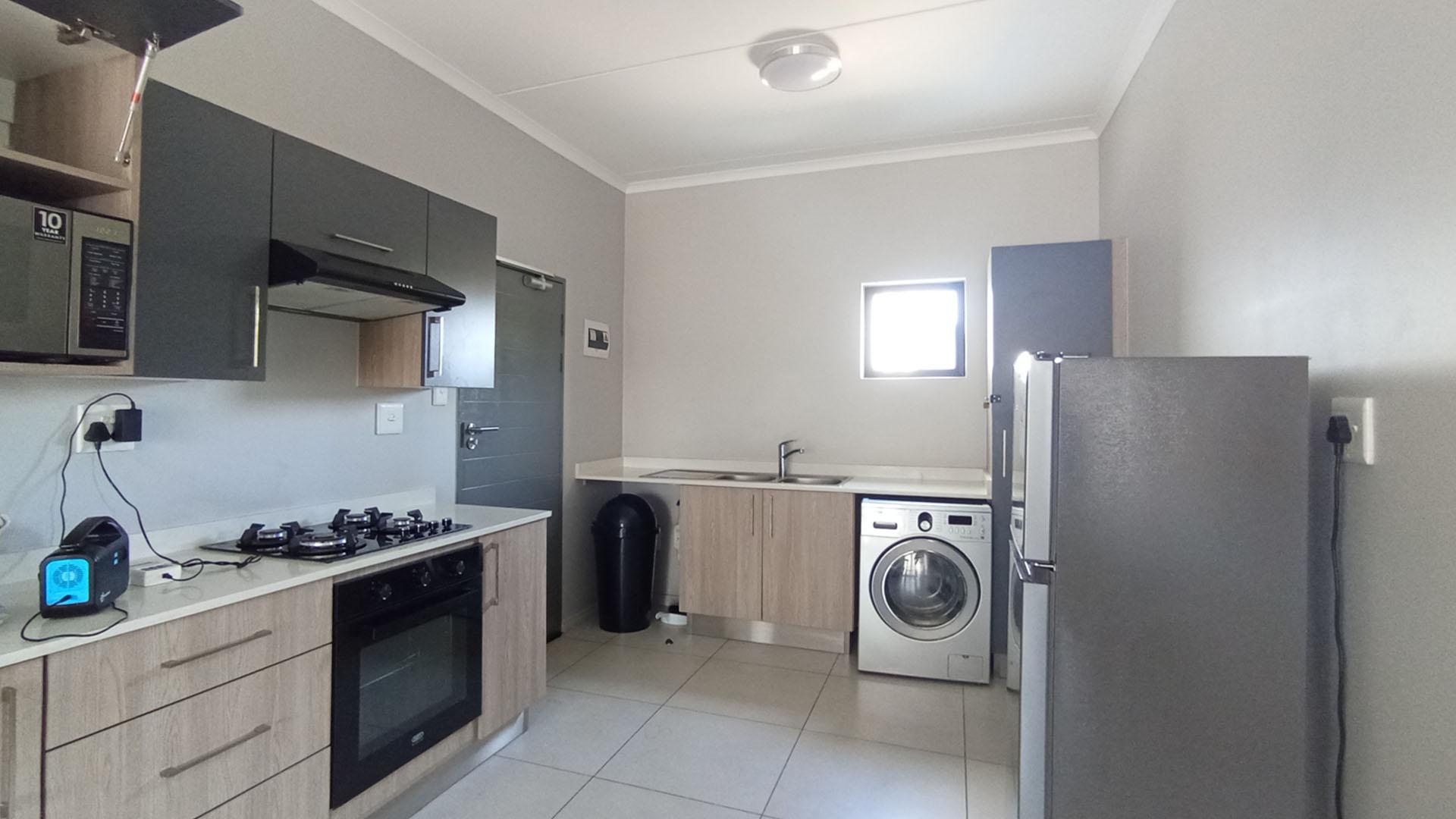 Kitchen - 14 square meters of property in Midridge Park