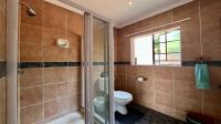 Bathroom 1 of property in Mooikloof Ridge