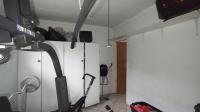 Flatlet - 27 square meters of property in Rooihuiskraal