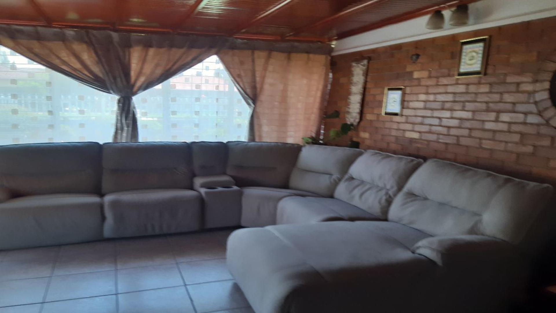 Lounges of property in Florida