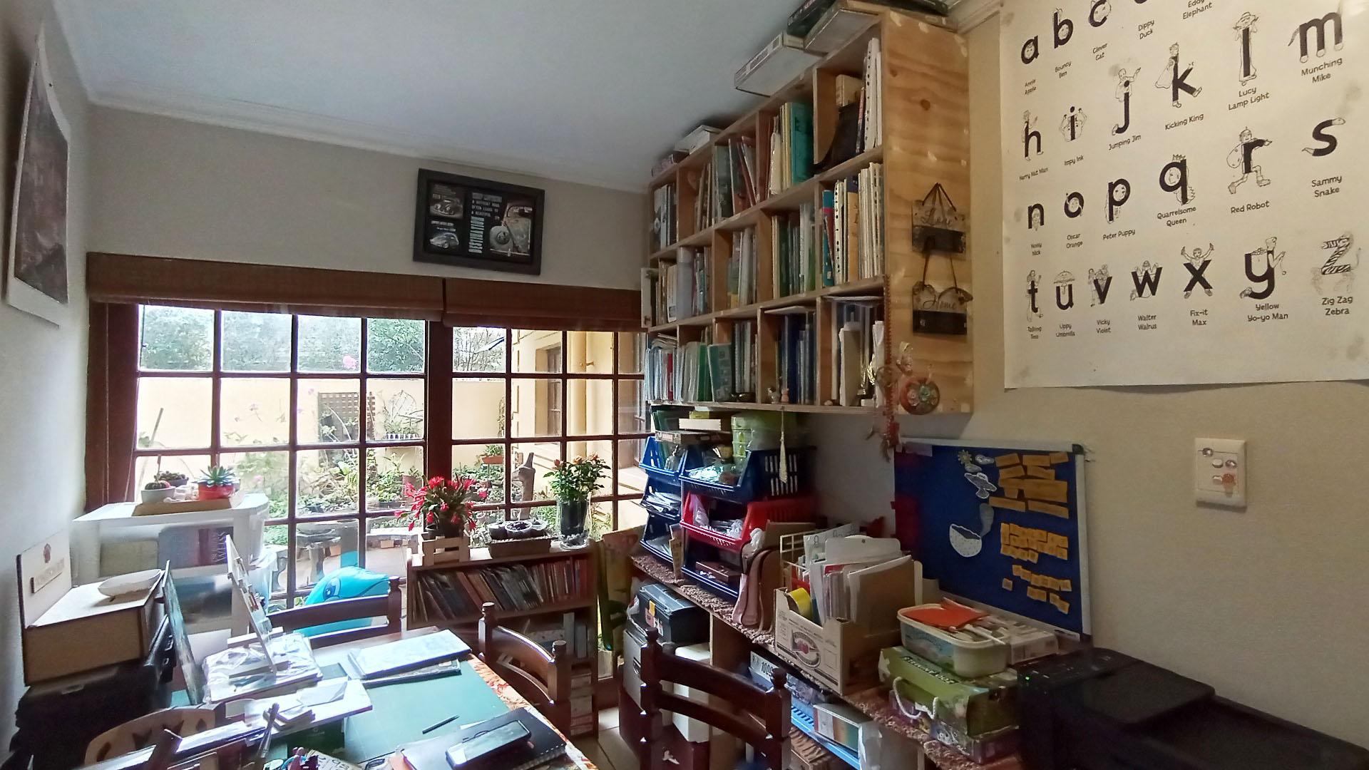 Study - 13 square meters of property in Ballitoville