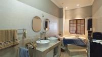 Main Bathroom - 14 square meters of property in Ballitoville