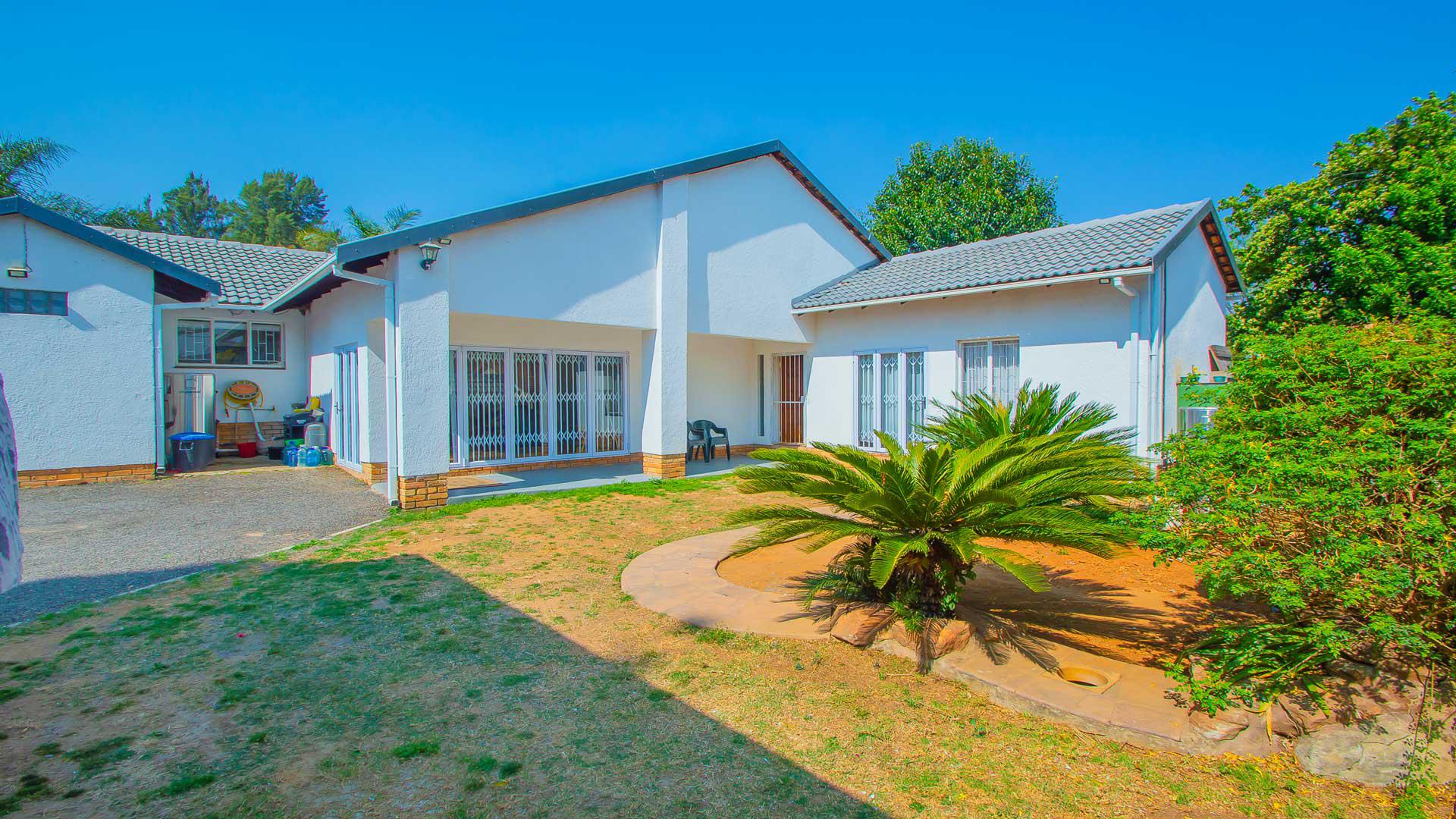 Front View of property in Wilgeheuwel 