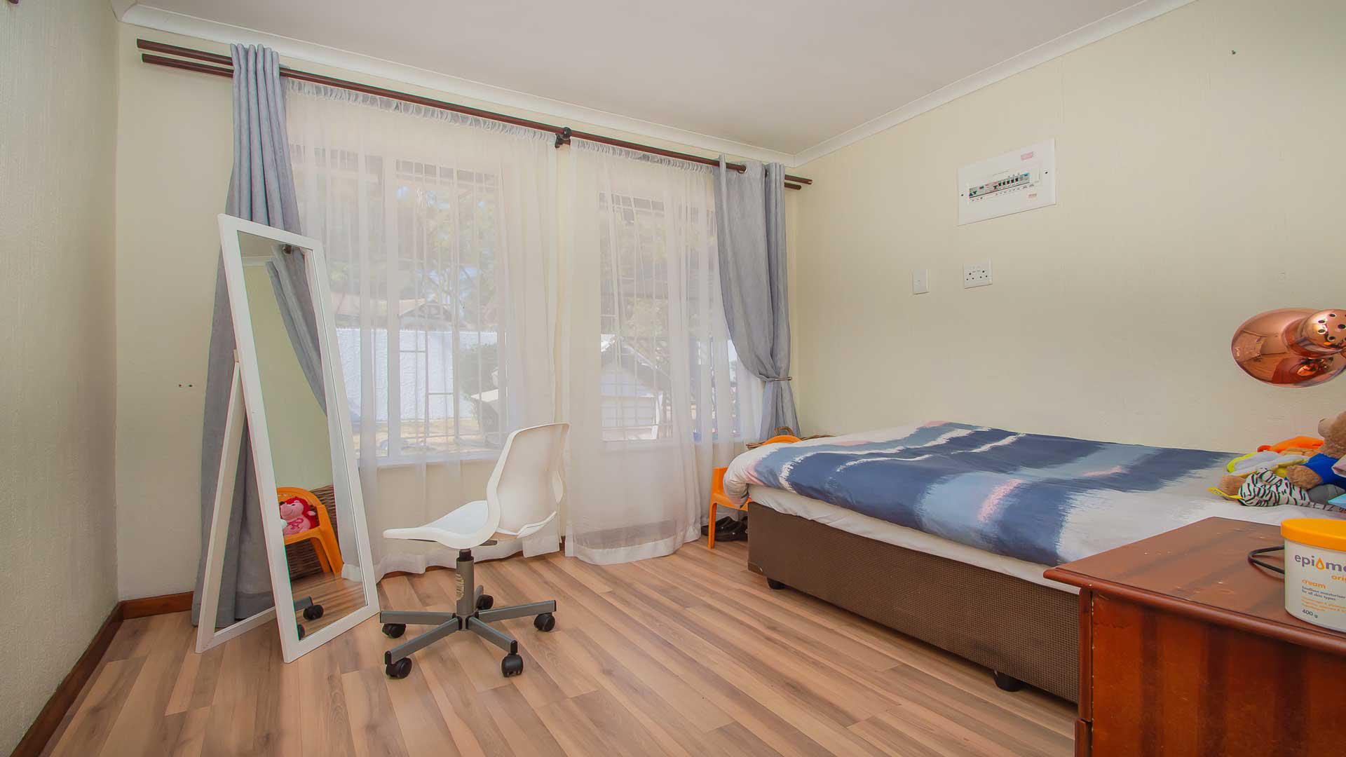 Bed Room 1 of property in Wilgeheuwel 