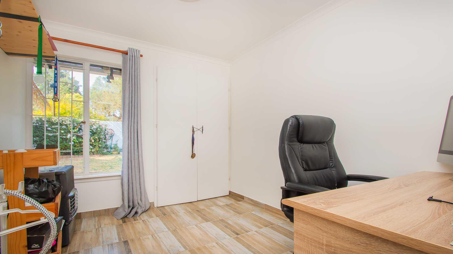 Bed Room 2 of property in Wilgeheuwel 