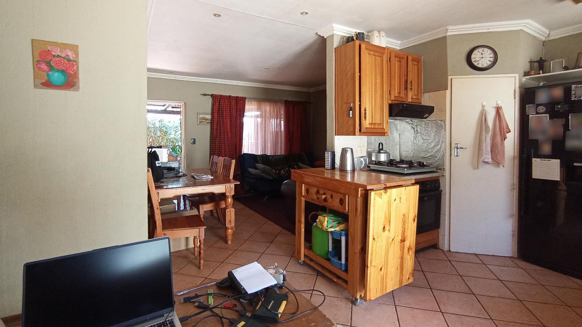 Dining Room - 9 square meters of property in Garsfontein