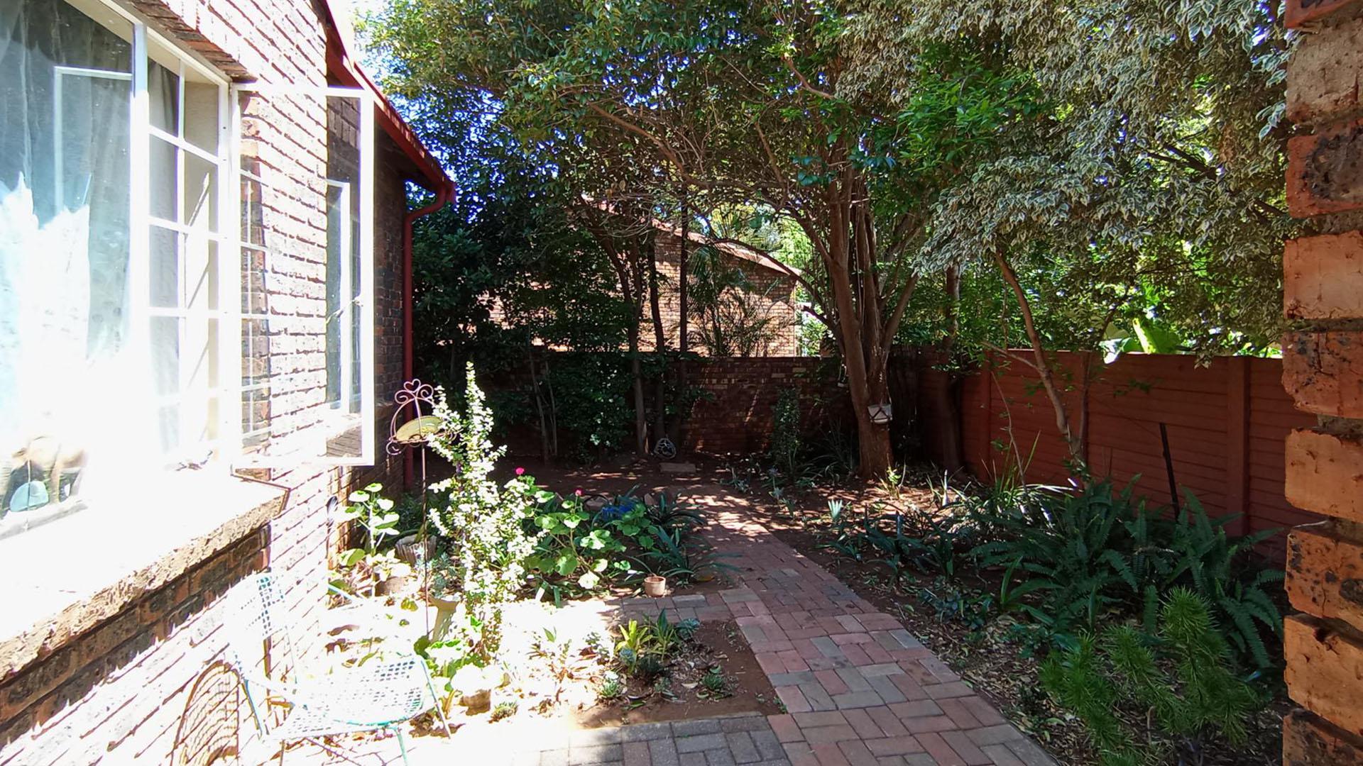 Garden of property in Garsfontein