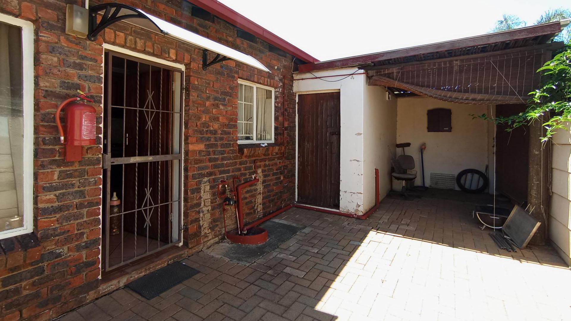 Backyard of property in Garsfontein