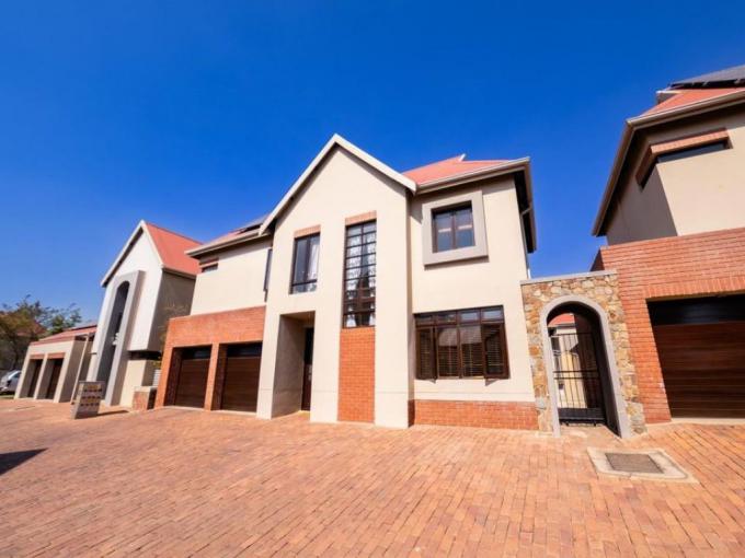 3 Bedroom Simplex for Sale For Sale in Heritage Hill - MR692473