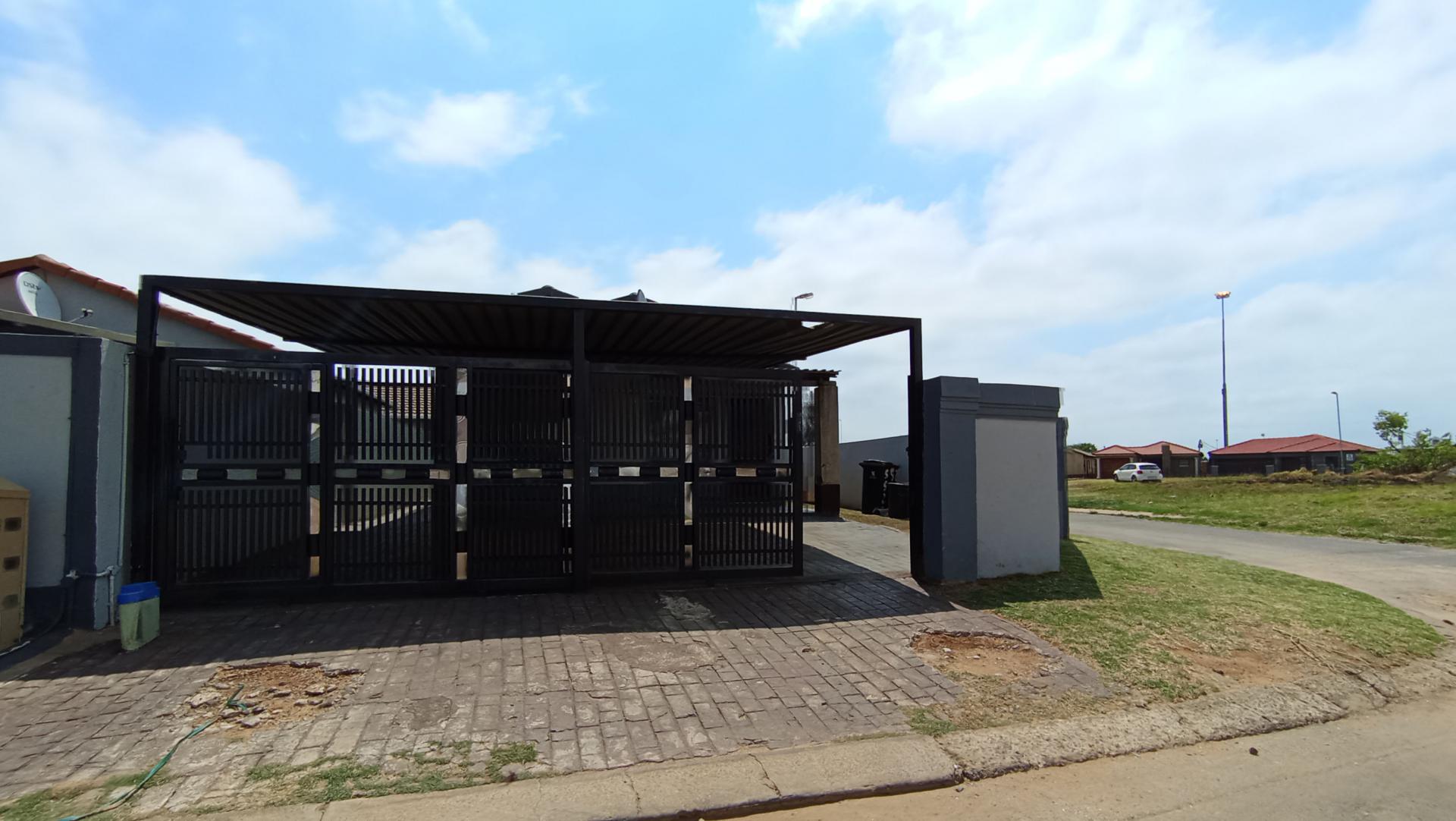 Front View of property in Windmill Park