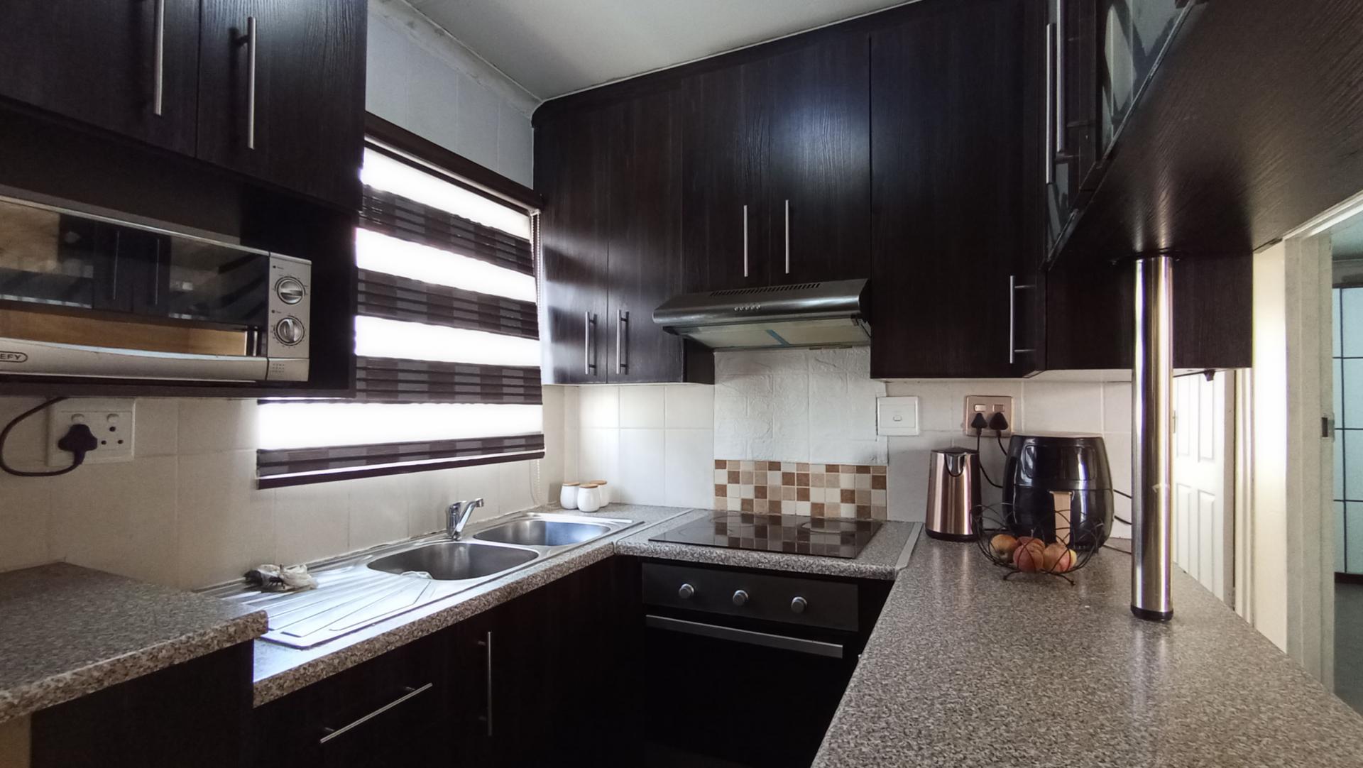 Kitchen - 7 square meters of property in Windmill Park